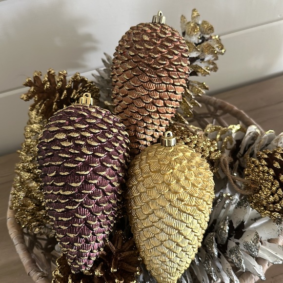 Set of 3 XL Vintage Pinecone Ornaments - Picture 4 of 16